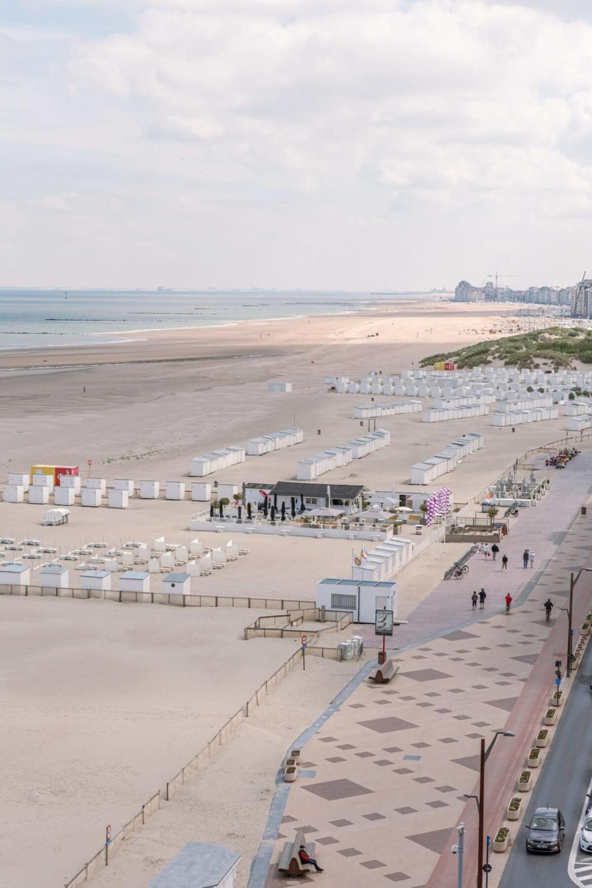 Huswell - Stunning Seafront Apartment Knokke-Heist Exterior photo