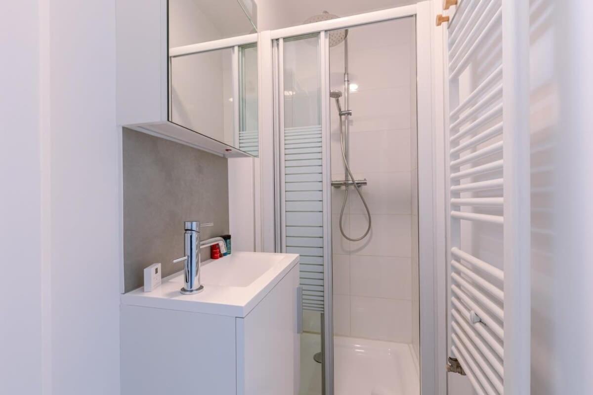 Huswell - Stunning Seafront Apartment Knokke-Heist Exterior photo